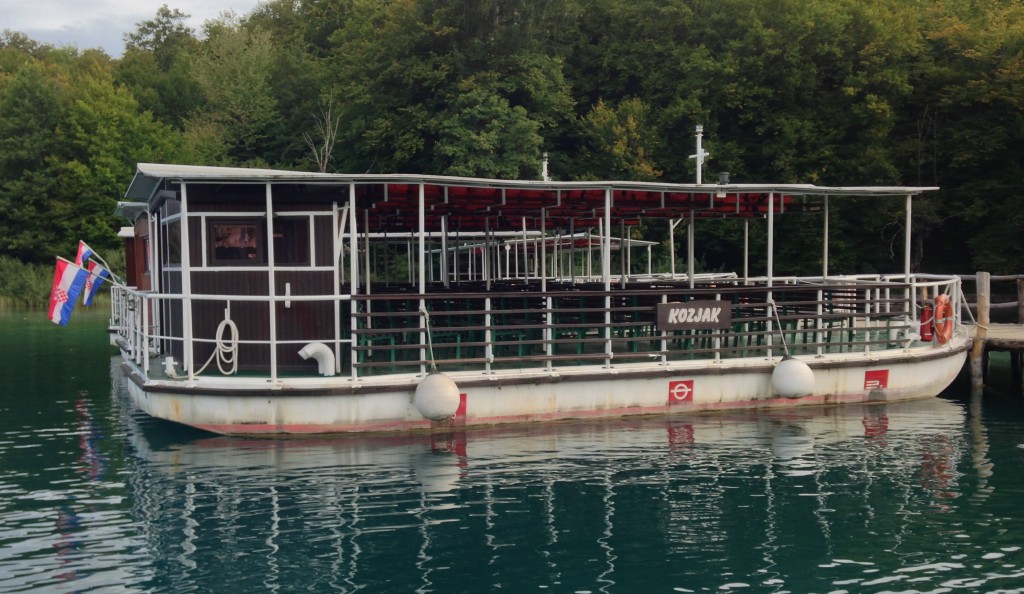 The electric boats ferry you across the lake.