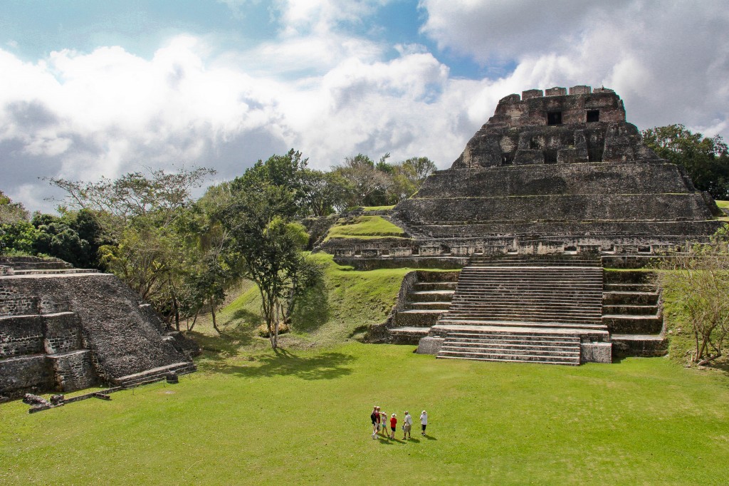 El_Castillo,_Xunantunich,_Cayo,_Belize